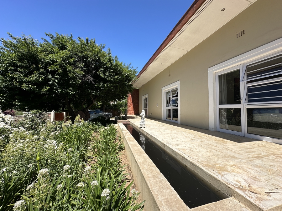 4 Bedroom Property for Sale in Barrydale Western Cape